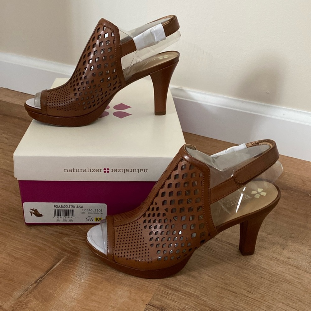 Brand New Naturalizer Pola Heel